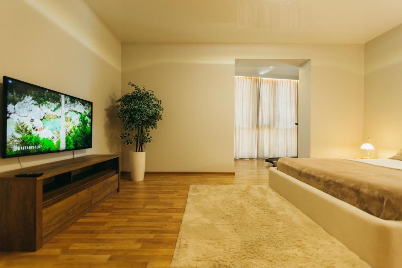 Atlant Luxury Big Family Apart On Golovna З Двома Окремими Спальнями Навпроти Тц Депот Безконтактне Заселення Chernivtsi Exterior foto